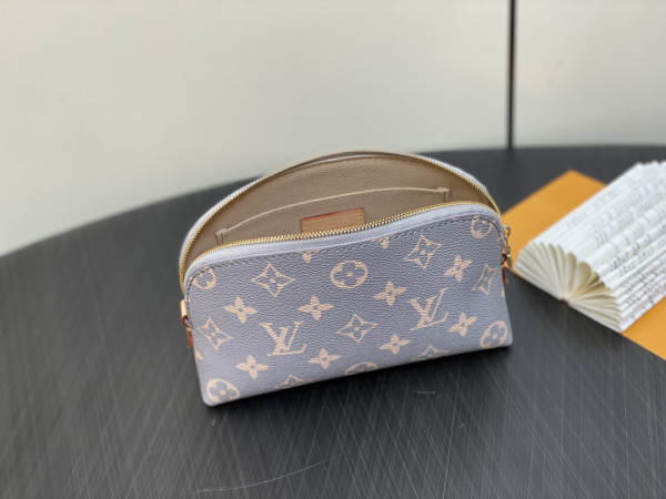 HOT SALE Louis Vuitton Pochette Cosmétique PM