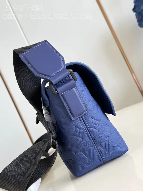 Cheap LOUIS VUITTON S-Cape Messenger-28*16*10cm