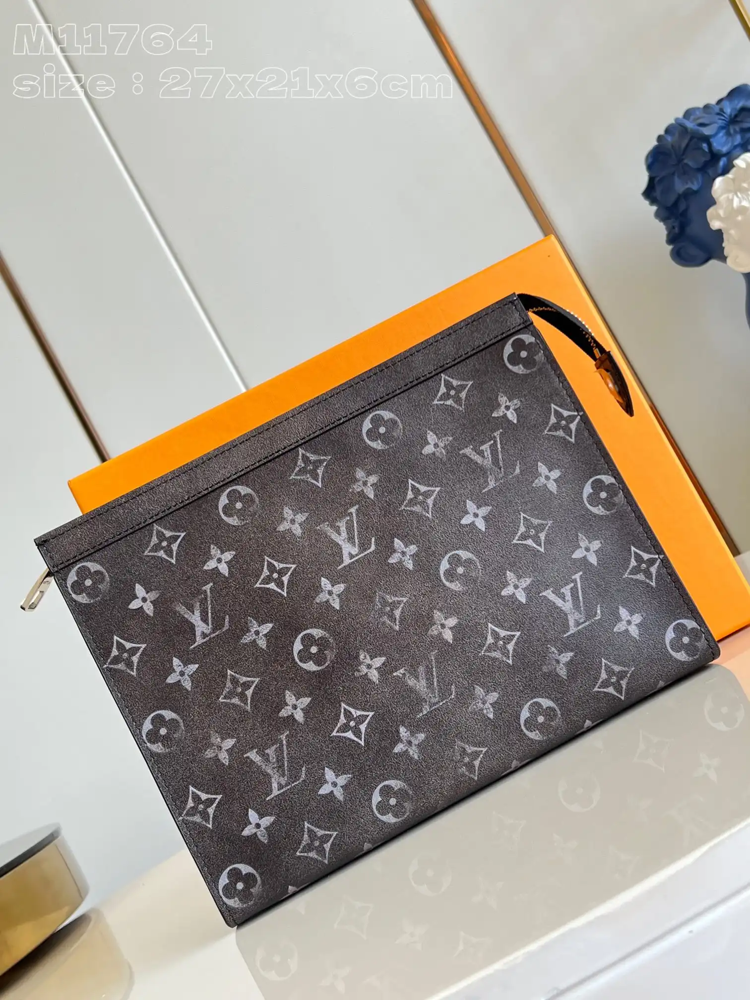 Aaa replica ru LOUIS VUITTON POCHETTE VOYAGE-27*21*6CM