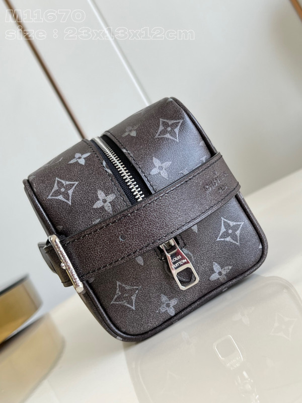 HOT SALE LOUIS VUITTON LOCKER DOPP KIT bag-23*13*12CM