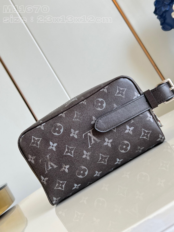 HOT SALE LOUIS VUITTON LOCKER DOPP KIT bag-23*13*12CM