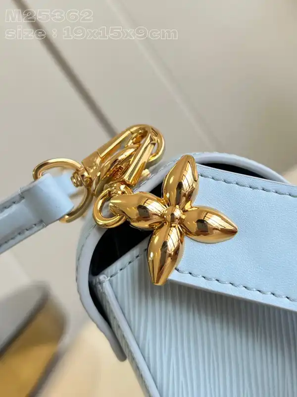 First bag ru LOUIS VUITTON TWIST PM-19*15*9CM