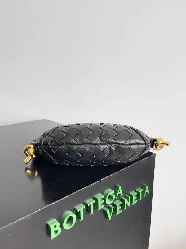 Frstbag ru Bottega Veneta Solstice Mini shoulder bag