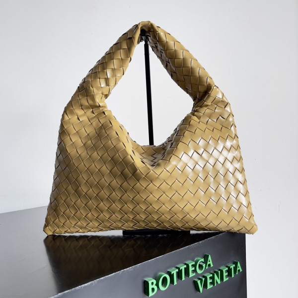 HOT SALE BOTTEGA VENETA medium Hop