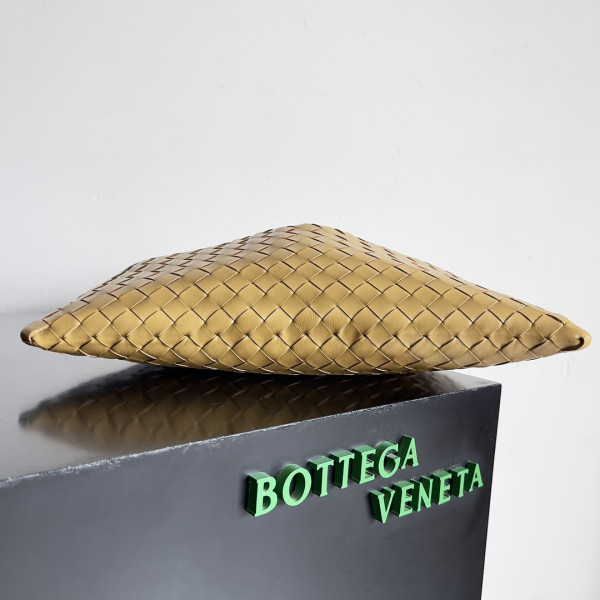 HOT SALE BOTTEGA VENETA medium Hop