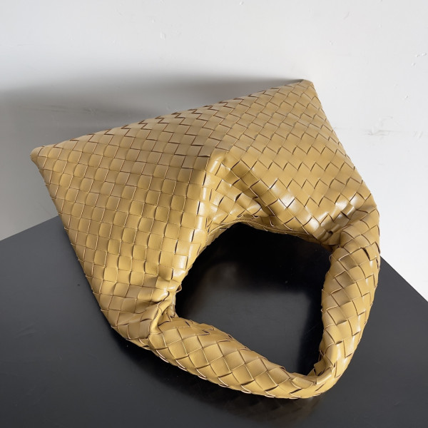 HOT SALE BOTTEGA VENETA medium Hop