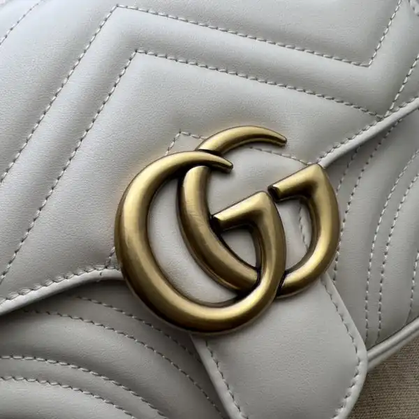 Gucci GG Marmont mini shoulder bag-18*15*8CM