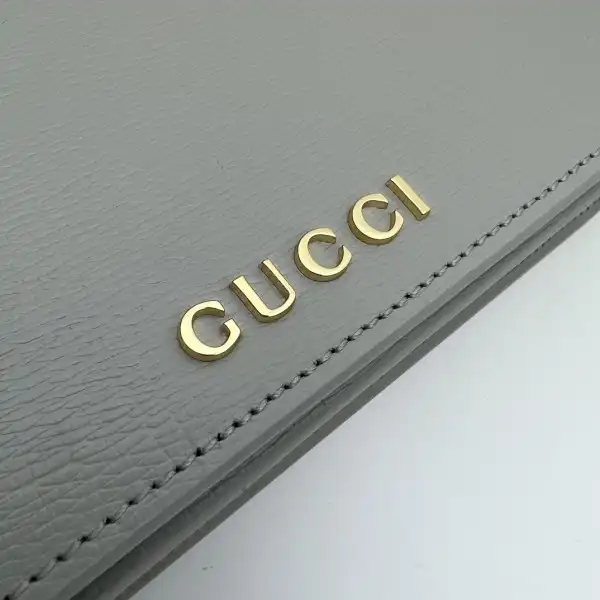 Bagsoffer Gucci Chain wallet with Gucci script