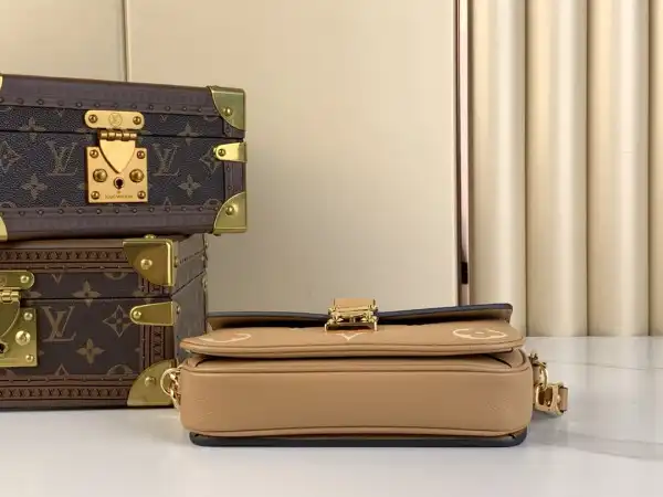 Cheap LOUIS VUITTON POCHETTE METIS EAST WEST