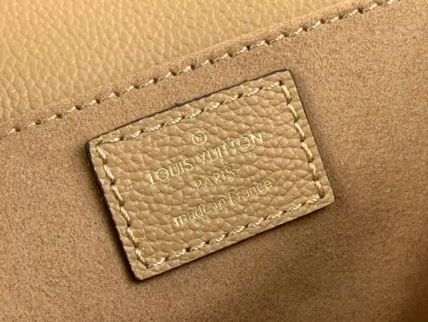 Cheap LOUIS VUITTON POCHETTE METIS EAST WEST