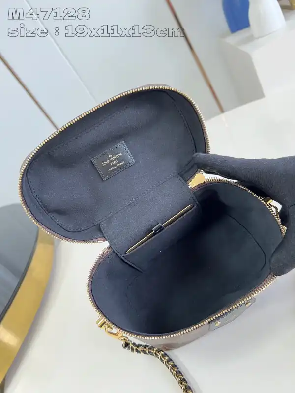 LOUIS VUITTON VANITY PM