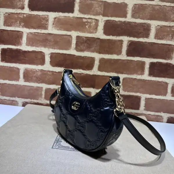 Gucci GG Matelassé mini shoulder bag