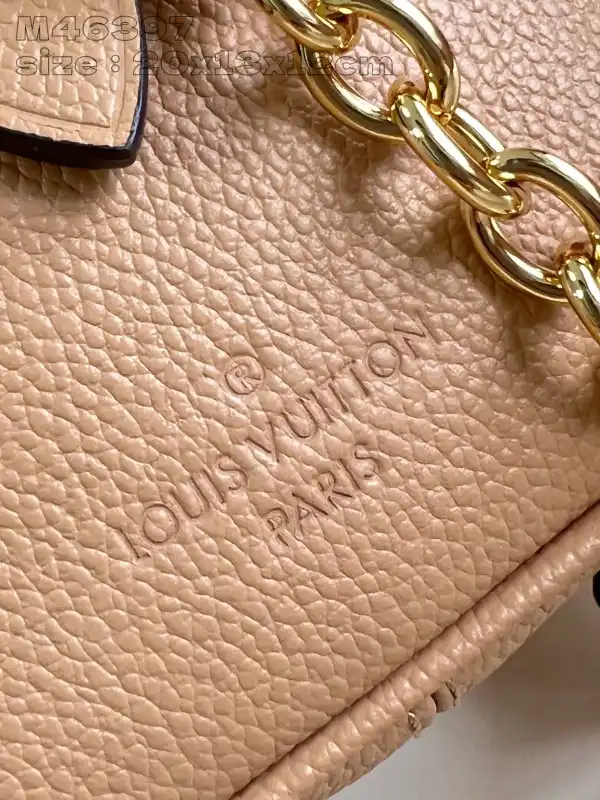 First Bag Ru LOUIS VUITTON SPEEDY BANDOULIÈRE 20