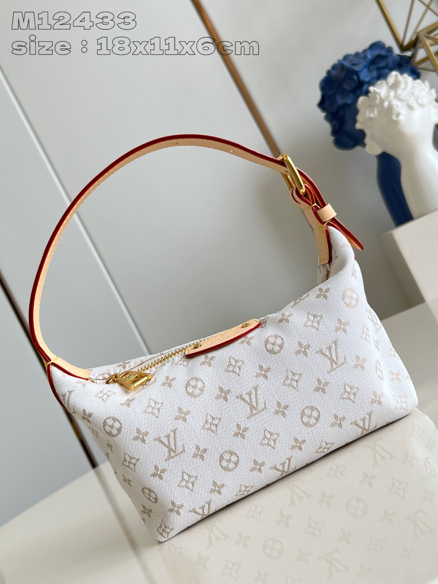 HOT SALE Louis Vuitton Hills Pochette