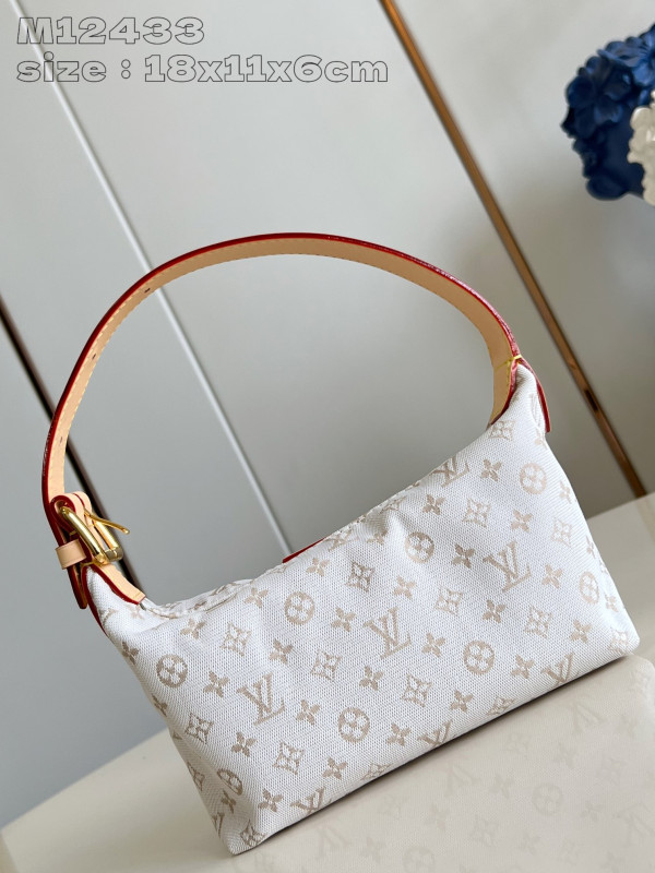 HOT SALE Louis Vuitton Hills Pochette