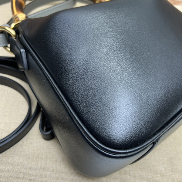 HOT SALE Gucci Diana small shoulder bag