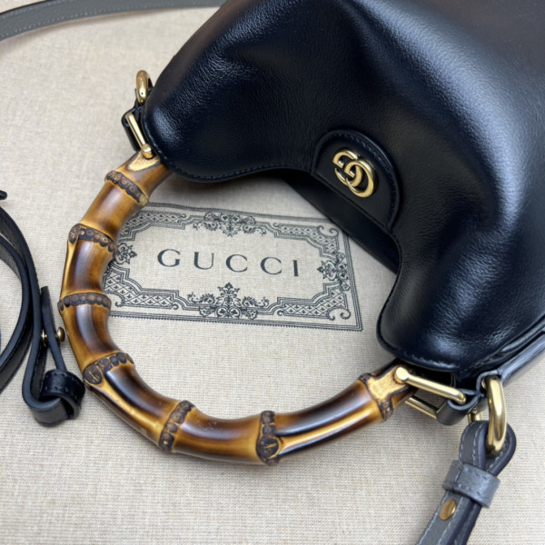 HOT SALE Gucci Diana small shoulder bag