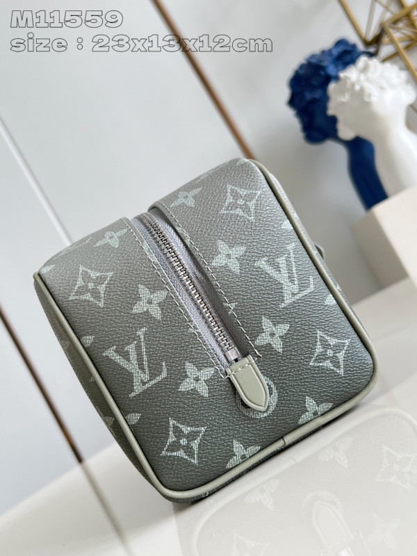 HOT SALE LOUIS VUITTON LOCKER DOPP KIT bag-23*13*12CM