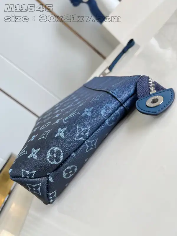 LOUIS VUITTON POCHETTE VOYAGE SOUPLE-30*21*7.5CM