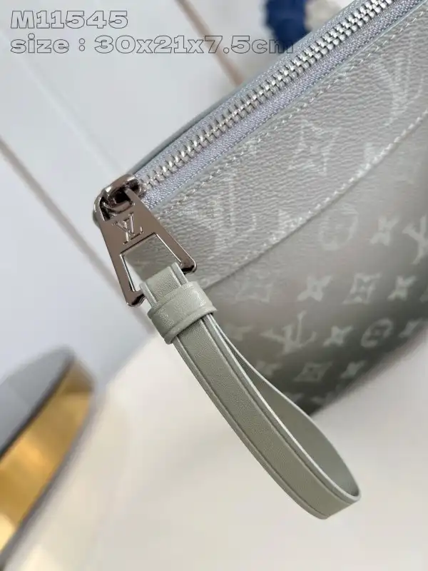 Affordable LOUIS VUITTON POCHETTE VOYAGE SOUPLE-30*21*7.5CM