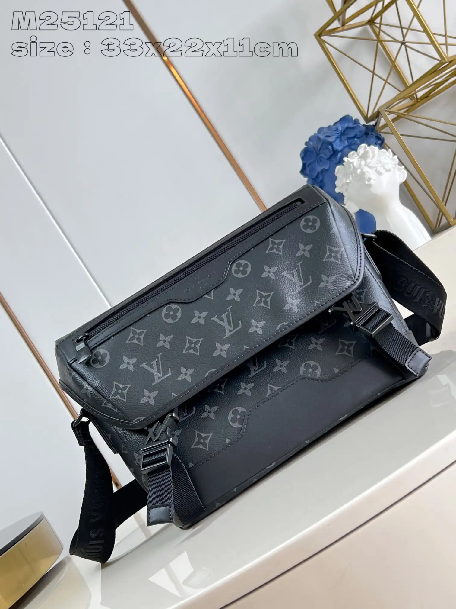 Cheap LOUIS VUITTON Messenger Voyager PM-33*22.5*11CM