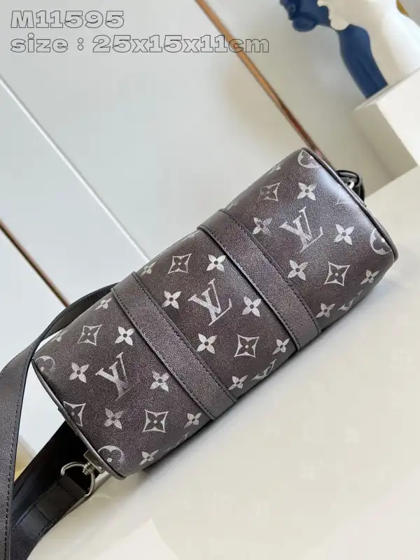 Frstbag ru LOUIS VUITTON KEEPALL BANDOULIÈRE 25