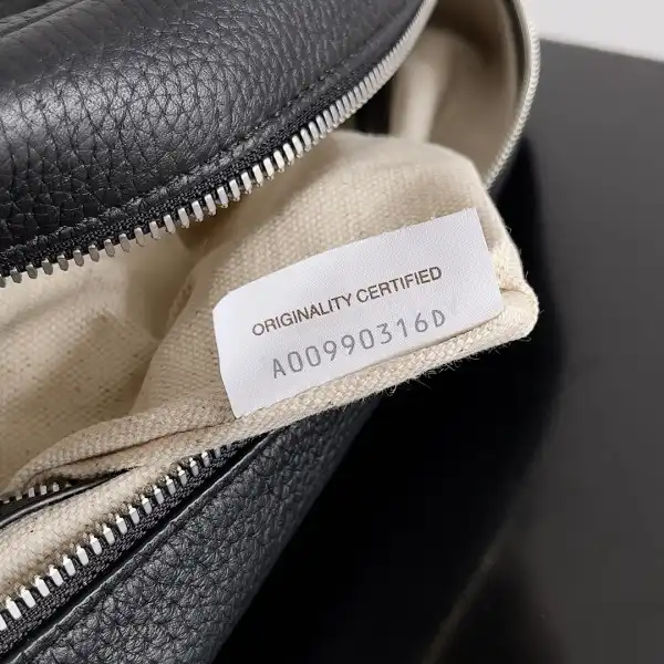 BOTTEGA VENETA Medium Intrecciato Camera Bag