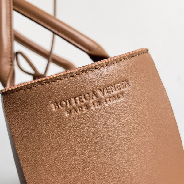 HOT SALE BOTTEGA VENETA Small Arco Tote Bag