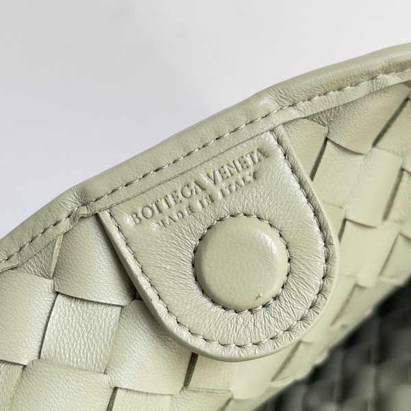 [FREE SHIPPING] BOTTEGA VENETA Medium Sardine