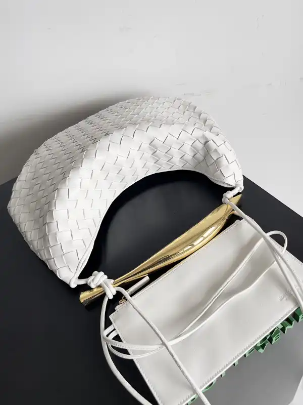 Frstbag ru BOTTEGA VENETA Medium Sardine