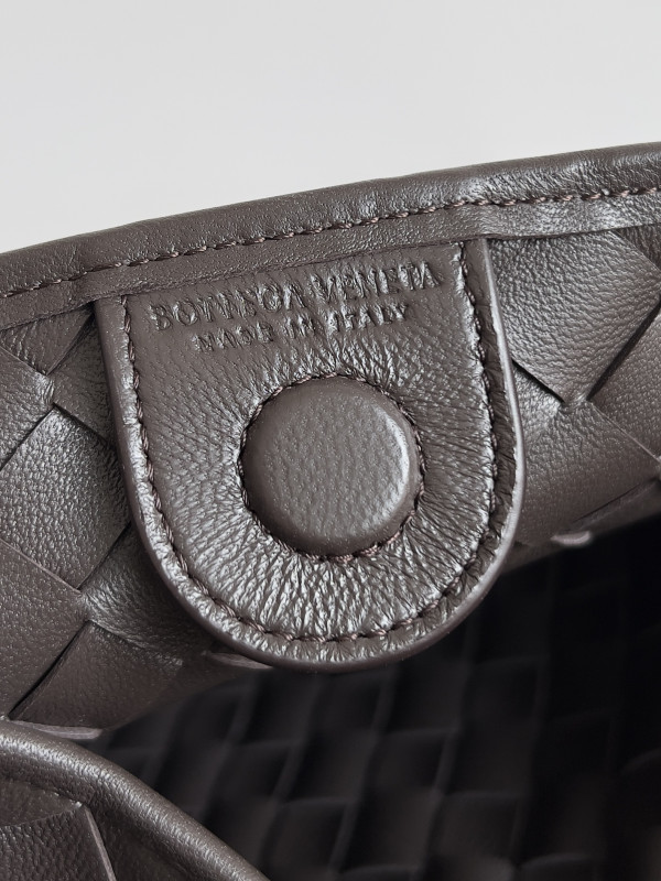 Bottega Veneta Sardine With Chain-33*20*4CM