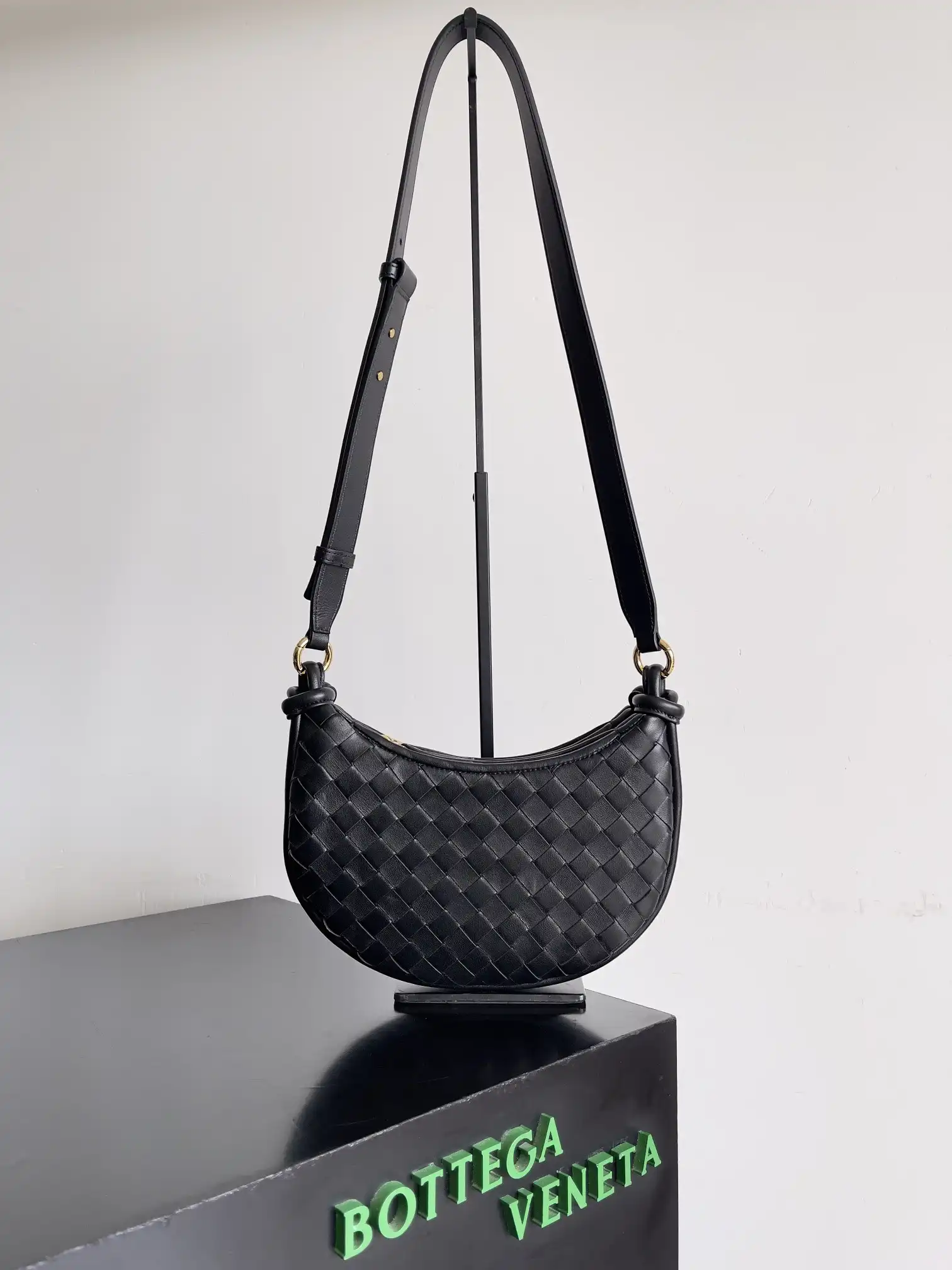 Frstbag ru BOTTEGA VENETA  GEMELLI MESSENGER