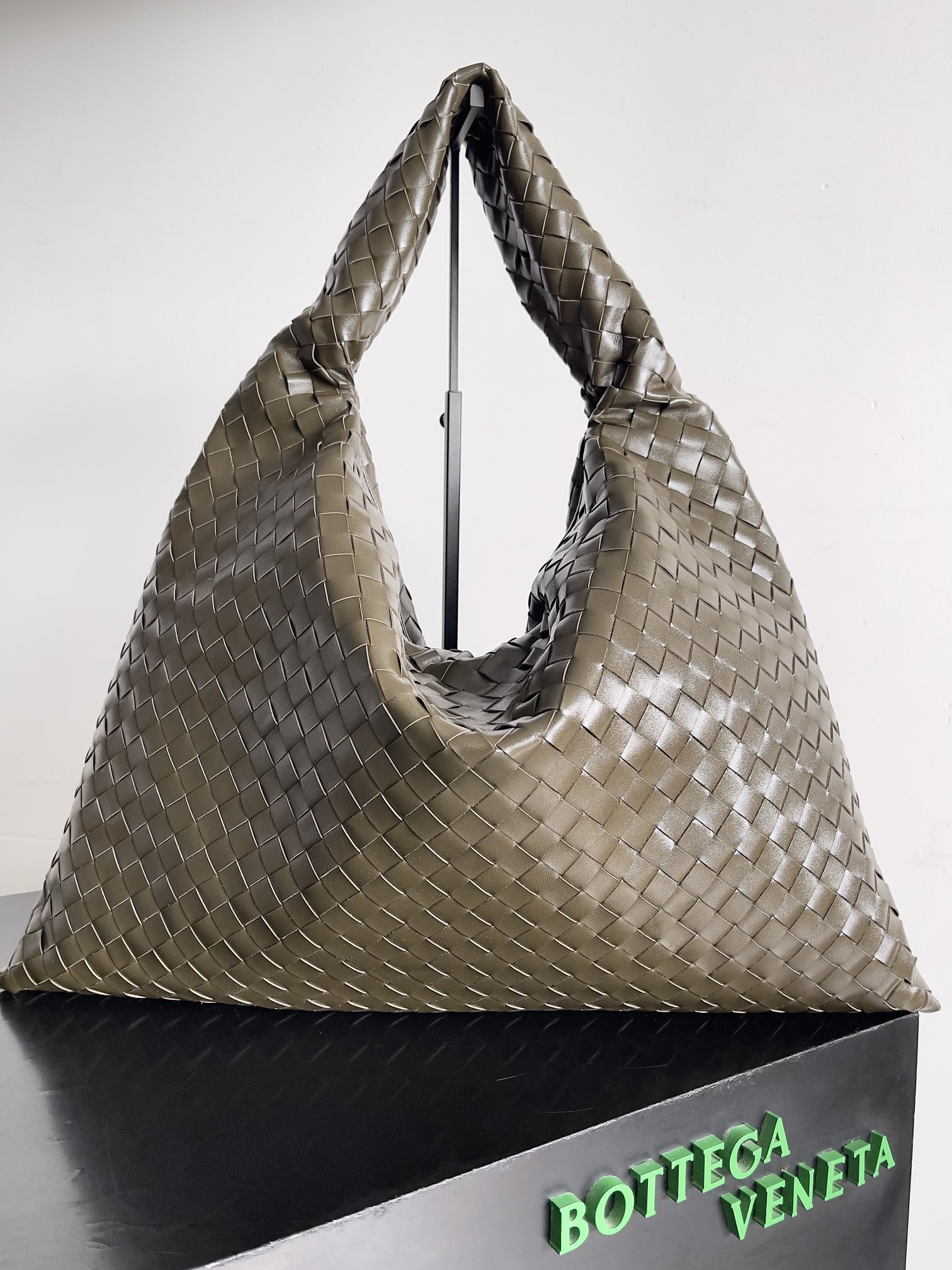 HOT SALE BOTTEGA VENETA Large Hop