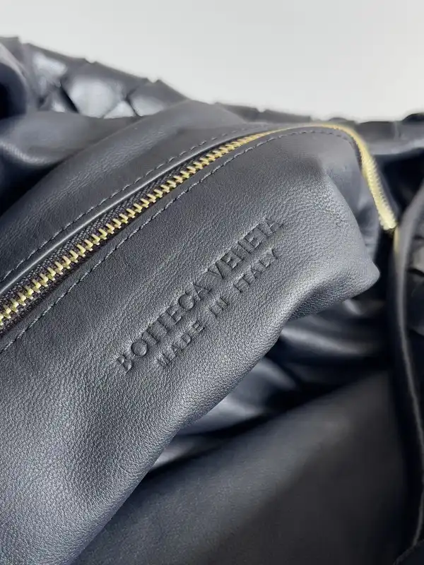 BOTTEGA VENETA Large Hop