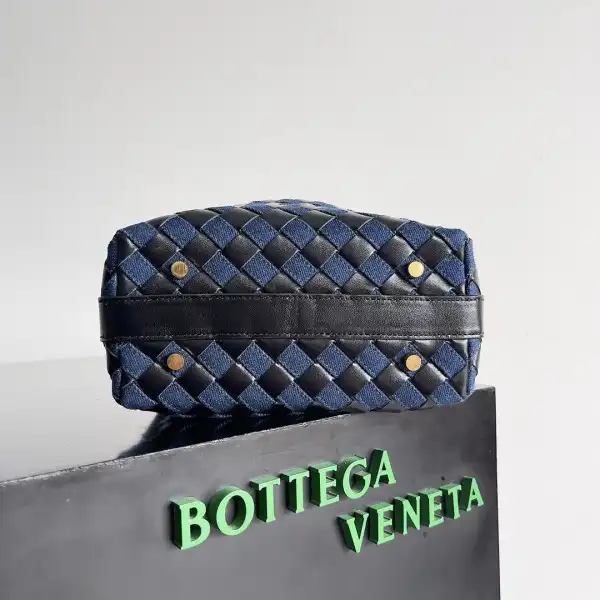 Yupoo bagsoffer BOTTEGA VENETA Mini Wallace