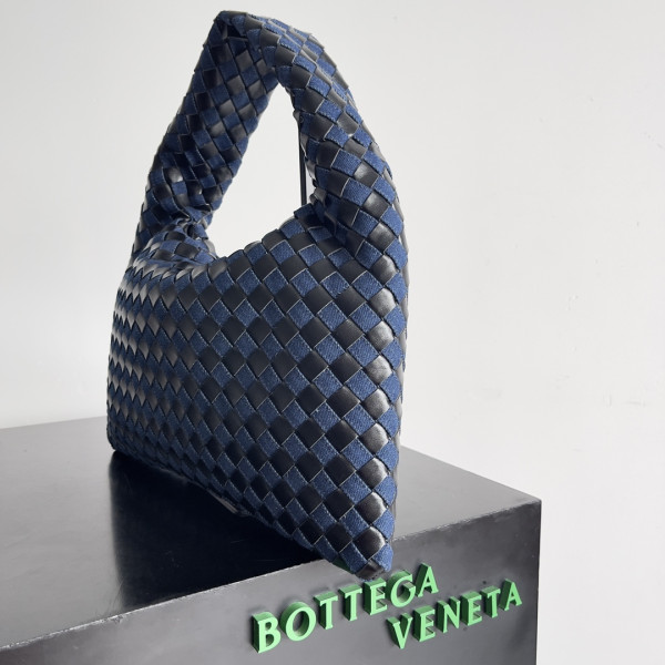 HOT SALE BOTTEGA VENETA medium Hop