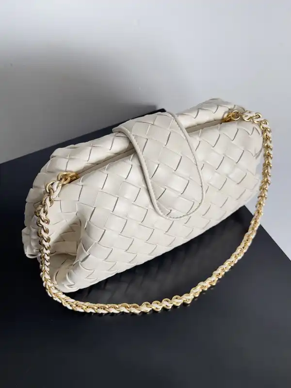 Yupoo bagsoffer BOTTEGA VENETA Teen Lauren 1980 With Chain