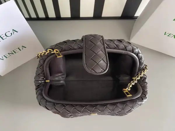 Frstbag ru BOTTEGA VENETA Teen Lauren 1980 With Chain