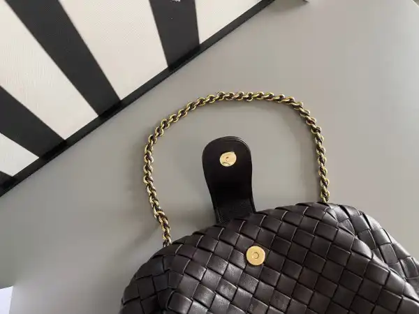 BOTTEGA VENETA Teen Lauren 1980 With Chain