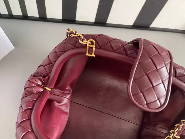 Yupoo bagsoffer BOTTEGA VENETA Teen Lauren 1980 With Chain