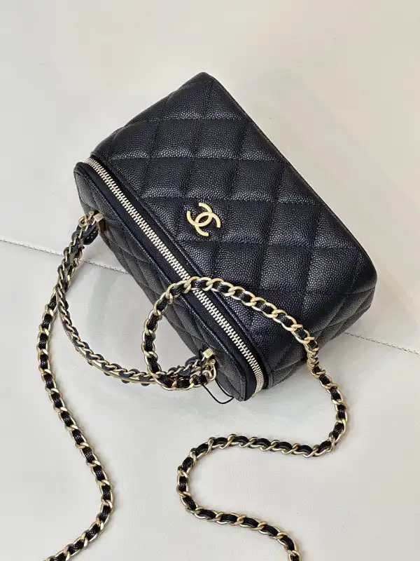 CHANEL SMALL VANITY WITH CHANELASSIC CHAIN-16x9.5x8cm