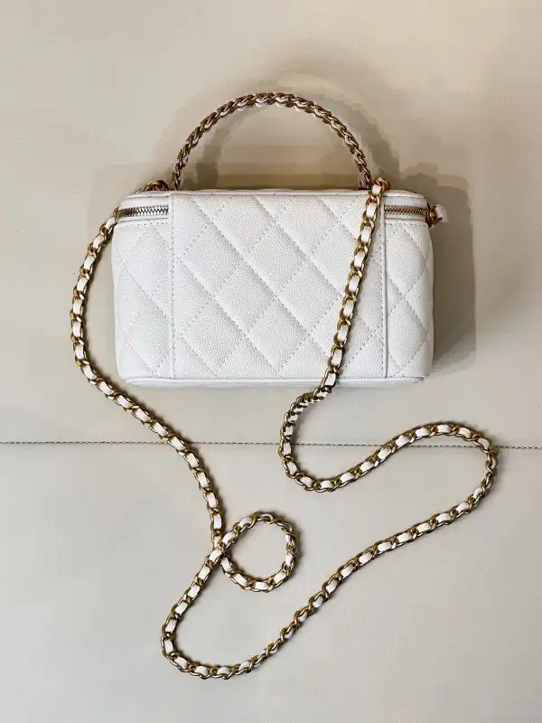 CHANEL SMALL VANITY WITH CHANELASSIC CHAIN-16x9.5x8cm