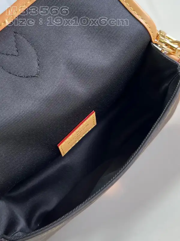 First bag ru LOUIS VUITTON Nano Diane-19*10.5*6 CM