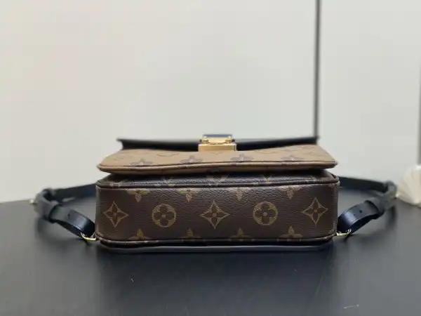 Rep LOUIS VUITTON Pochette Métis Backpack