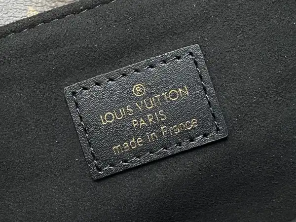 Frstbag ru LOUIS VUITTON Pochette Métis Backpack