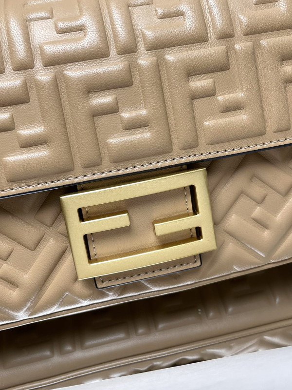 [FREE SHIPPING] FENDI BAGUETTE-24x14x7cm