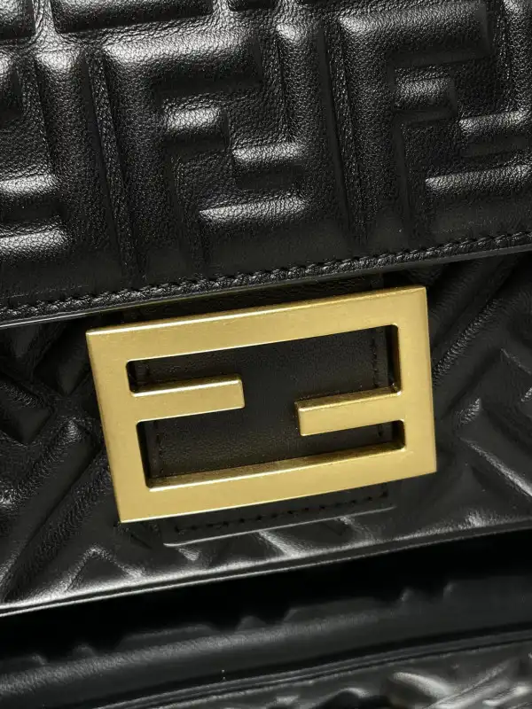 Frstbag ru FENDI BAGUETTE 397B98-24x14x7cm