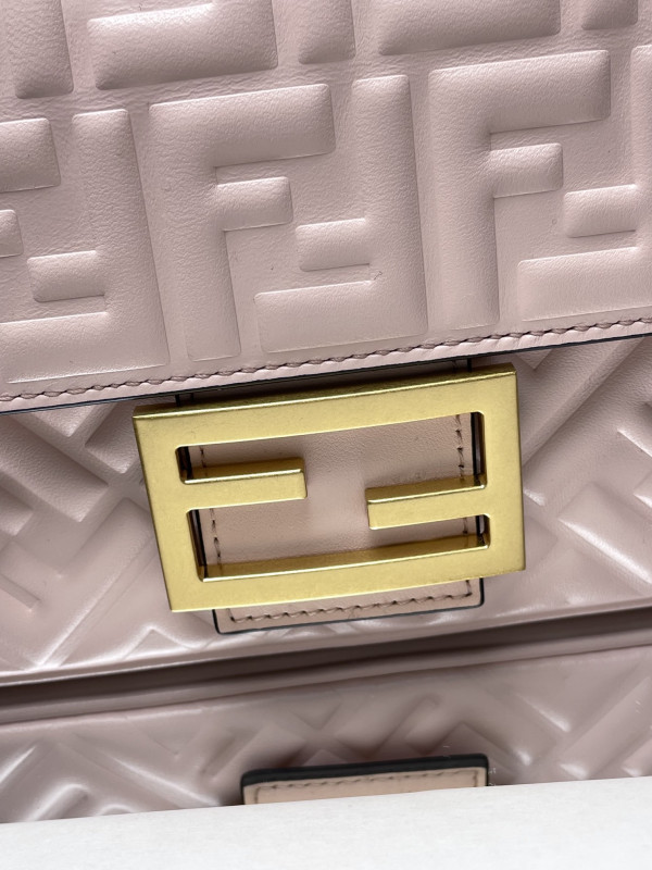 HOT SALE FENDI BAGUETTE 397B98-24x14x7cm