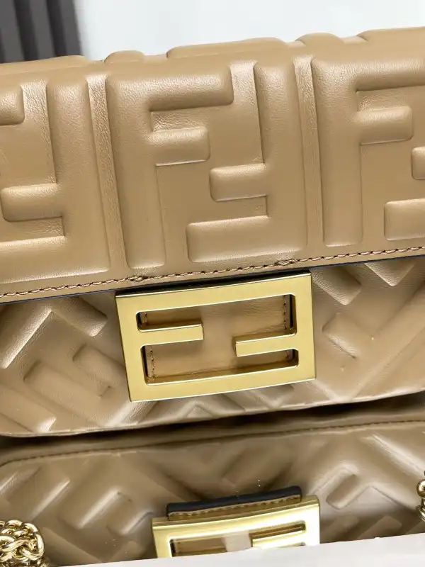 Bagsoffer FENDI BAGUETTE-19*10*4cm