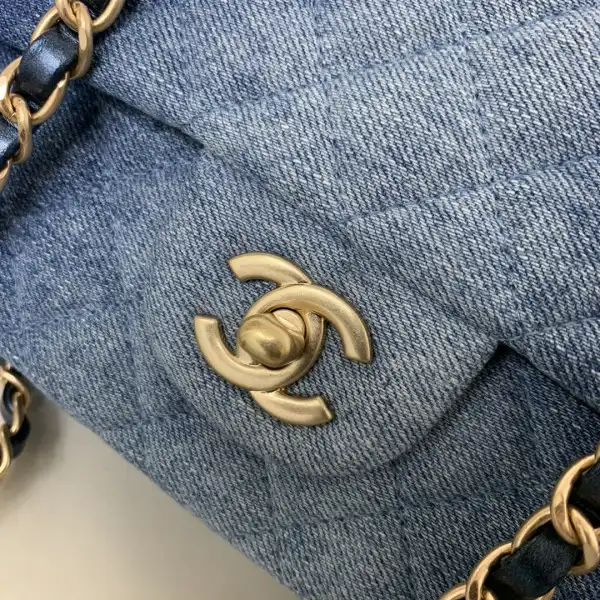 CHANEL FLAP BAG-25CM